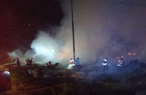 Gudang Perabot Dan Kedai Kopi Di By Pass Payakumbuh Ludes Terbakar