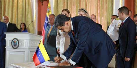 Maduro Sanciona Lei Que Formaliza Anexa O De Essequibo Venezuela