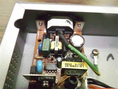 Импульсный блок питания свитча D-LINK DES-1024D - Alexis Hardware World