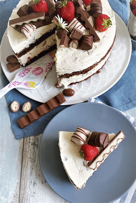 Kinder Bueno Weiß Kuchen Kinder Bueno Torte Einfach Backen Ulrich