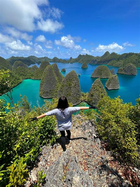 Paket Wisata Tour Raja Ampat Terbaik Update January