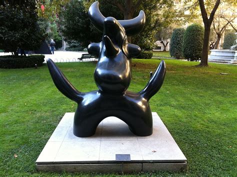 Miro sculpture » Vacances - Arts- Guides Voyages