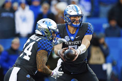 Kentucky Wildcats Bowl Game History (Wins, Appearances and All-Time ...