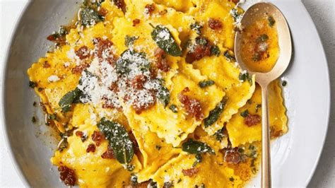 The Best Sauces To Pair With Ravioli Pasta Evangelists