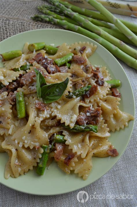 Pasta Con Esp Rragos Y Tocino Pizca De Sabor