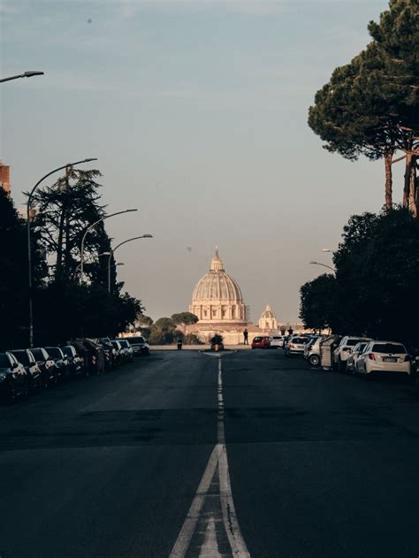 L Effetto Ottico Di Via Piccolomini Un Viale Che In Linea D Aria