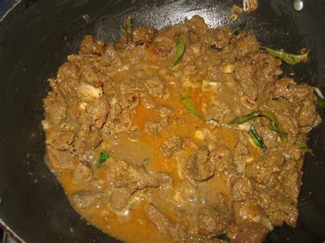 Beef varattiyathu/ spicy kerala beef roast - Recipe Petitchef