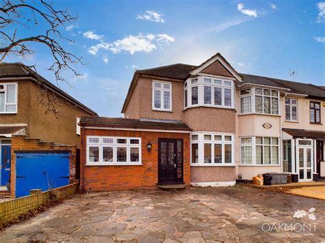 4 Bed End Terrace House For Sale In Belgrave Avenue Gidea Park