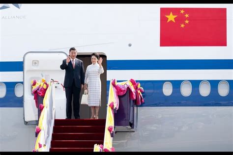 Xi Arrives In Bangkok For APEC Meeting Thailand Visit