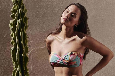 8 Amazing Bandeau Bikini For 2023 Under Tec