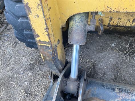 177 9565 Cat 252 Hydraulic Cylinder For Sale