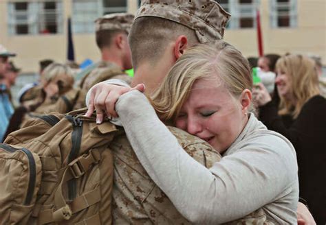 23 Touching Photos Of Soldiers Returning Home From War That Will Make You Shed At Least One Tear