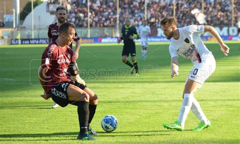 Cosenza Reggina Le Probabili Formazioni E Dove Vederla In Tv E Sul Web