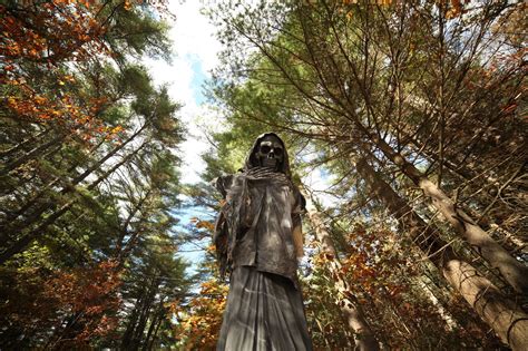 11 Terrifying Haunted Houses Near Boston