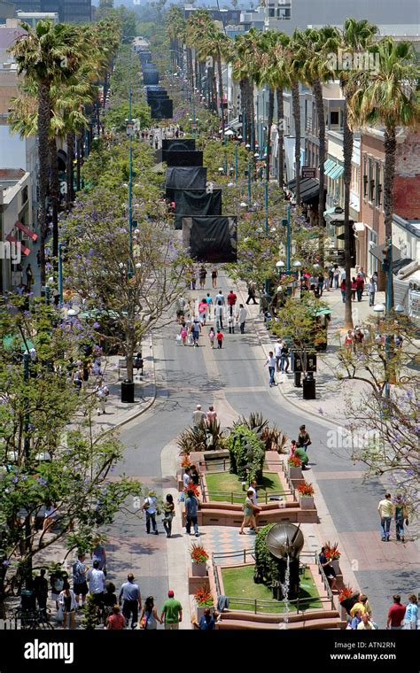 Aerial view of 3rd Street Promenade in Santa Monica California Stock Photo - Alamy