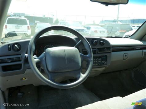 2001 Chevrolet Lumina Sedan Dashboard Photos | GTCarLot.com