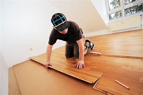 Quel est la difference entre parquet flottant et stratifié