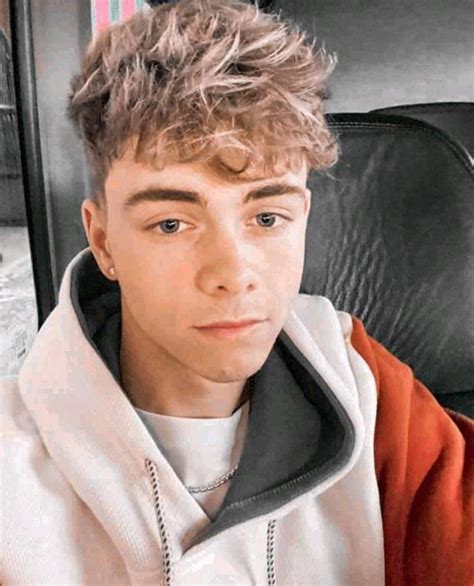 Picture Of Corbyn Besson In General Pictures Corbyn Besson 1584985492