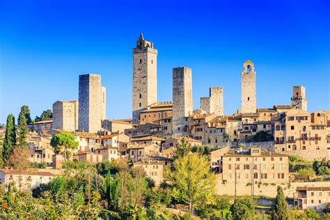 Alla Scoperta Di San Gimignano E Della Sua Vernaccia Vigneron Wine