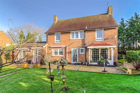 4 Bedroom Property For Sale In Wootton Hall Park East Hunsbury