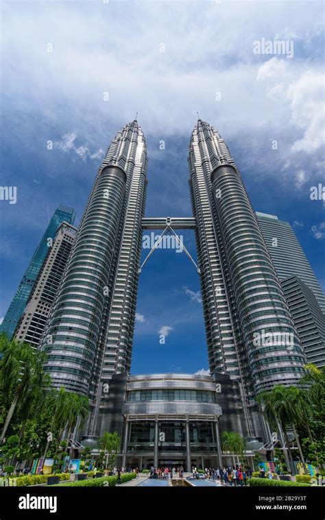 Lukisan Gambar Bangunan Klcc Kuala Lumpur Art Beulah Bradtke