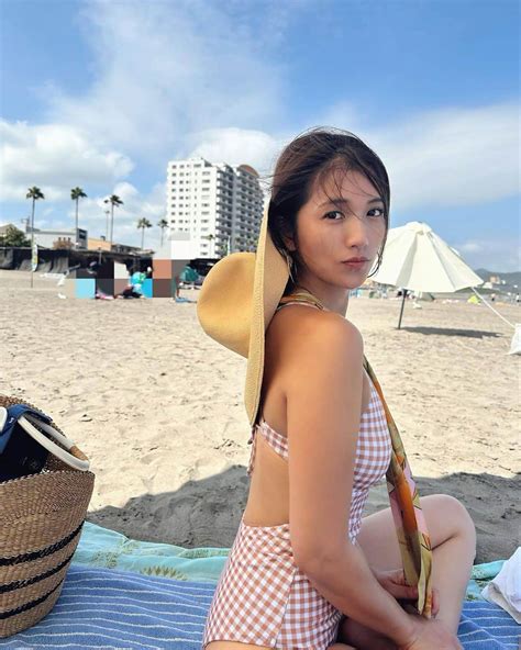 上原歩さんのインスタグラム写真 上原歩instagram「🐬🐳🐋🐠 風を感じる 髪はボサボサ それもよし