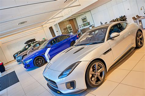 Jaguar LandRover Showrooms | Dominion Constructors Ltd