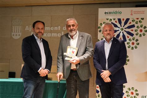 El Alcalde Recoge El Premio De Ecovidrio LaMarinaAlta