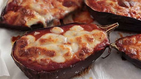 Aubergines La Sauce Tomate Et La Mozzarella Un Plat Simple Riche