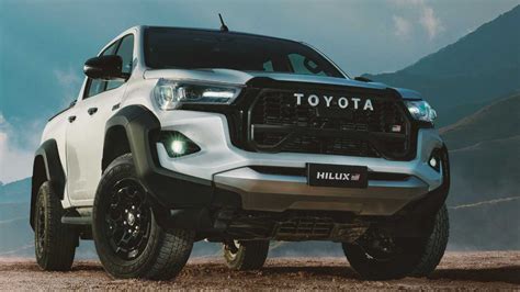 asi es la nueva toyota hilux gr sport  se producira en argentina