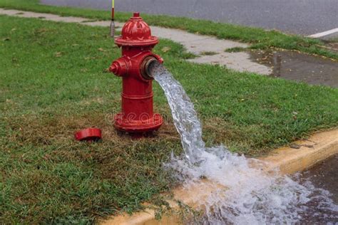 Open Fire Hydrant Water Stock Photos Free Royalty Free Stock