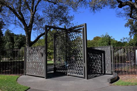 Adelaide Botanic Gardens Gingko Gates Inspired By The Fan Flickr