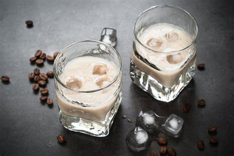 Cómo hacer café helado fácil en casa sin una licuadora Aqua Tonic