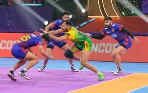 PKL 10 Sachin Leads From Front As Patna Pirates Beat Dabang Delhi In