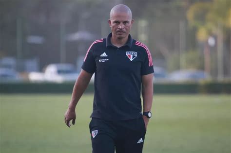 Alex De Souza Sao Paulo Dan Ayr Ld Yeni Adresini Duyurdular Efsane