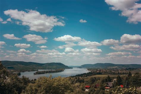 Elszálltak az árak az üdülőövezetekben megéri még Magyarországon venni