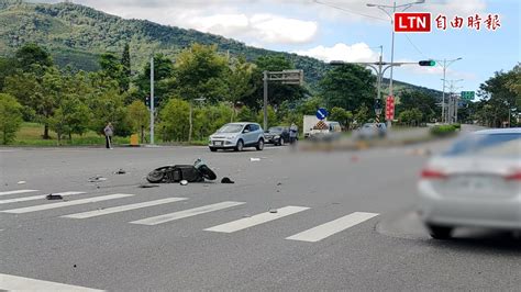 鬼切？ 疑似外側車道左轉 花蓮騎機車婦人被貨車撞死─影片 Dailymotion