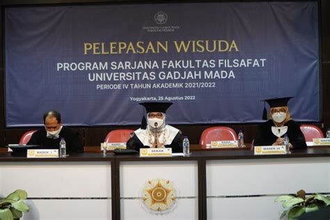 Wisuda Periode IV T A 2021 2022 Fakultas Filsafat