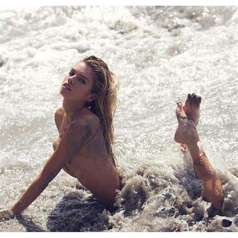 Stella Maxwell Topless Thefappening