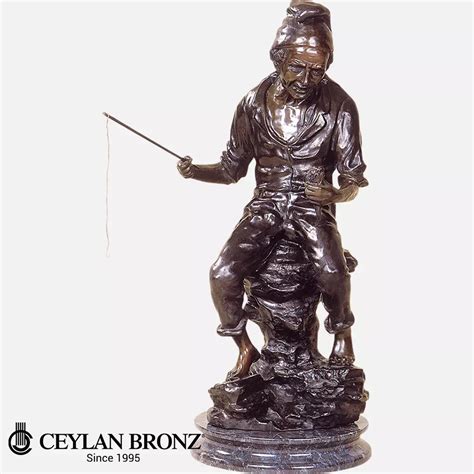 Bronz Döküm Oturan Balıkçı Heykeli H66cm Line Design Build