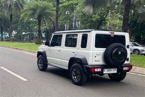 Suzuki Jimny 5 Pintu Bukukan Lebih Dari 200 SPK Hingga Hari Kedelapan