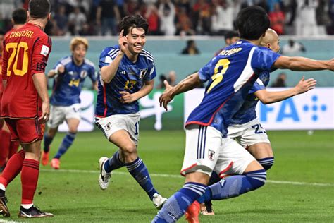 【w杯】「完全にはラインを割っていないと」 日本の逆転弾、スペイン紙は真上写真に不満漏らす フットボールゾーン