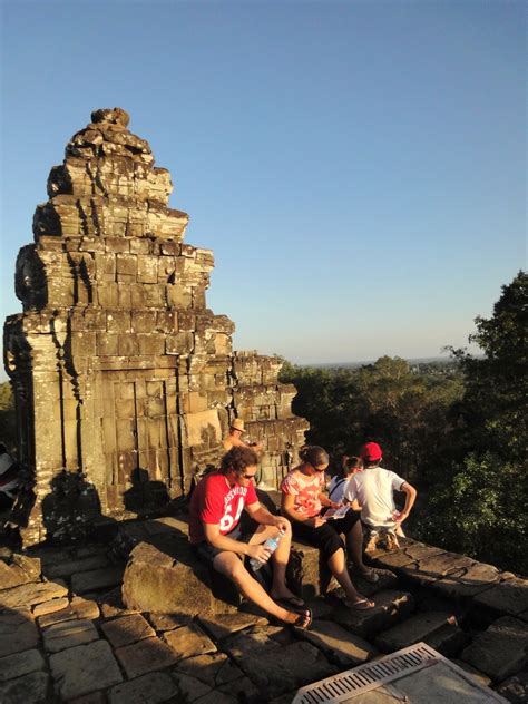 Asisbiz Phnom Bakheng Temple popular tourist sunset spot Angkor 04