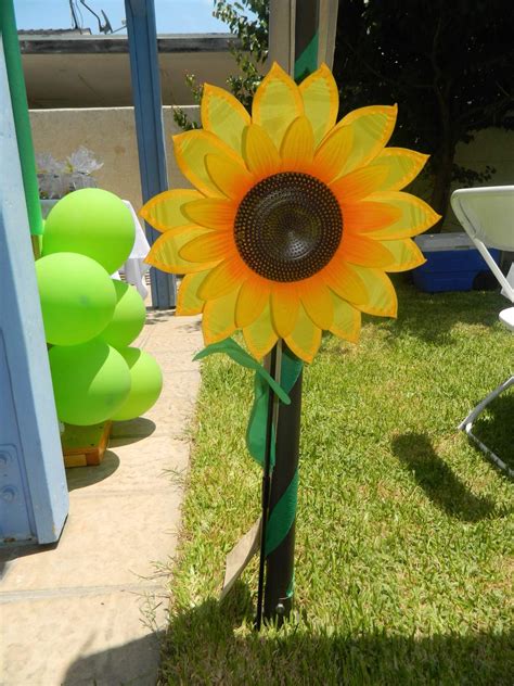 Sunflower Birthday Party Ideas | Photo 14 of 34 | Catch My Party