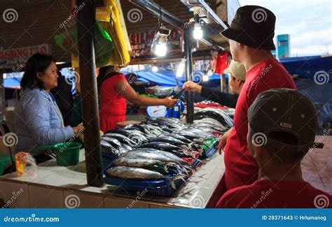 Fish Vendor In The Market Editorial Stock Photo Image Of Woman 28371643