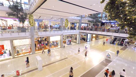 Chickona: Biggest Shopping Mall In Bangkok