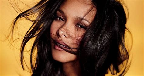 Lais Ribeiro Victoria S Secret Incredible Lingerie Models