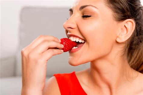 Discover The Powerful Benefits Of Eating Strawberries To Protect