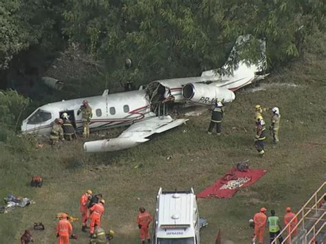 Aeronave Sofre Acidente No Aeroporto Da Pampulha Em Belo Horizonte