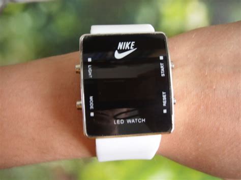 Купить Часы наручные светодиодные Nike led watch W-7 за 31.20 руб. в ...